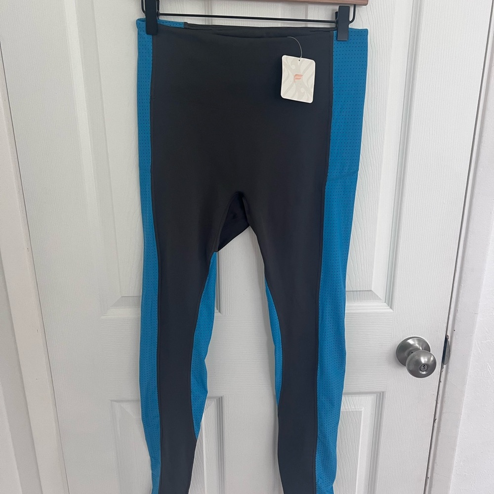 Fabletics Motion 365 Leggings Medium